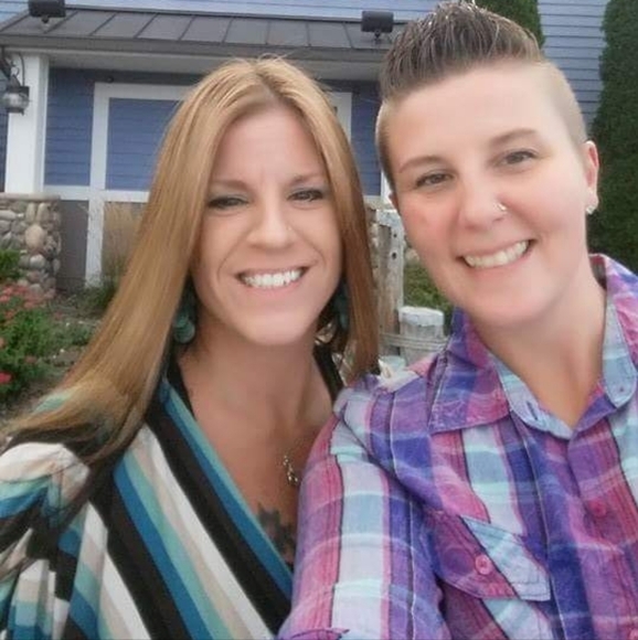 Meet your Posher, Amber - Picture 2 of 5